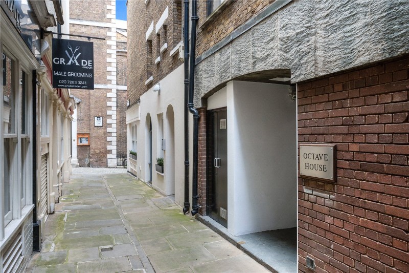 Botolph Alley, London, EC3R
