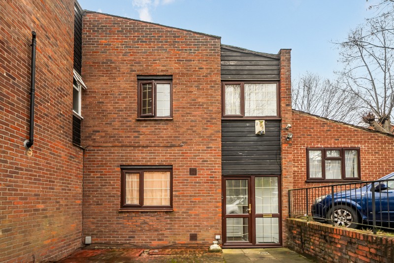 Paddock Close, London, SE26