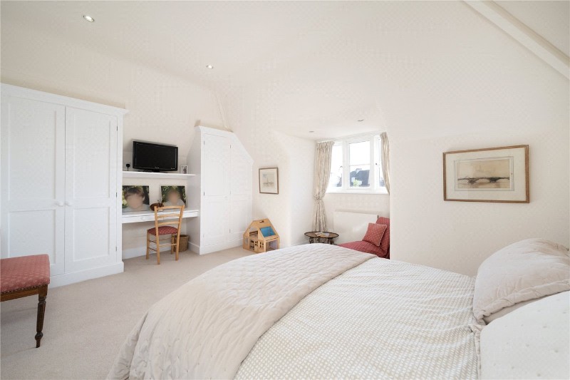 Holmbush Road, London, SW15