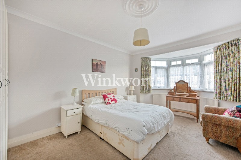 River Avenue, London, N13