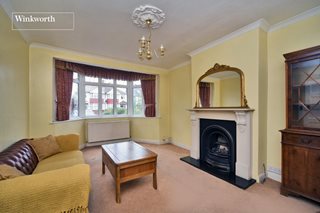 Fairford Gardens, Worcester Park, Surrey, KT4