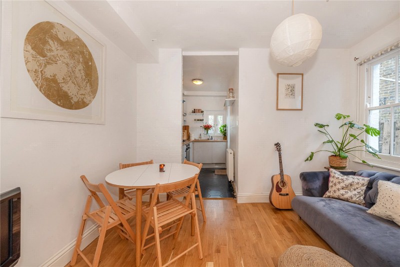 Eynham Road, London, W12