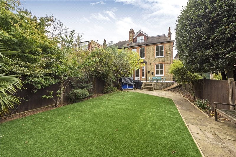 Westmoreland Road, Barnes, London, SW13