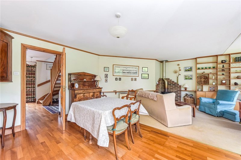 Woodbury Avenue, Petersfield, Hampshire, GU32