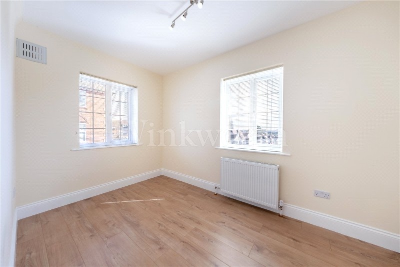 Vivian Avenue, London, NW4