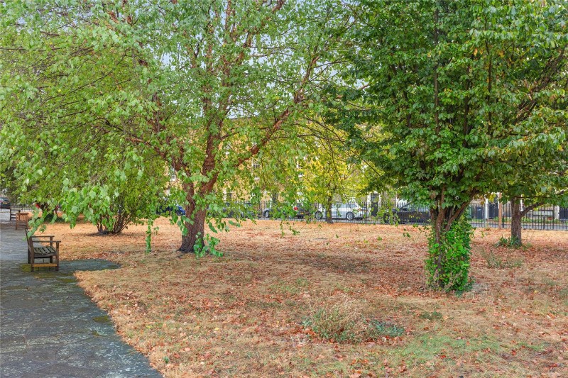 Walcot Square, London, SE11