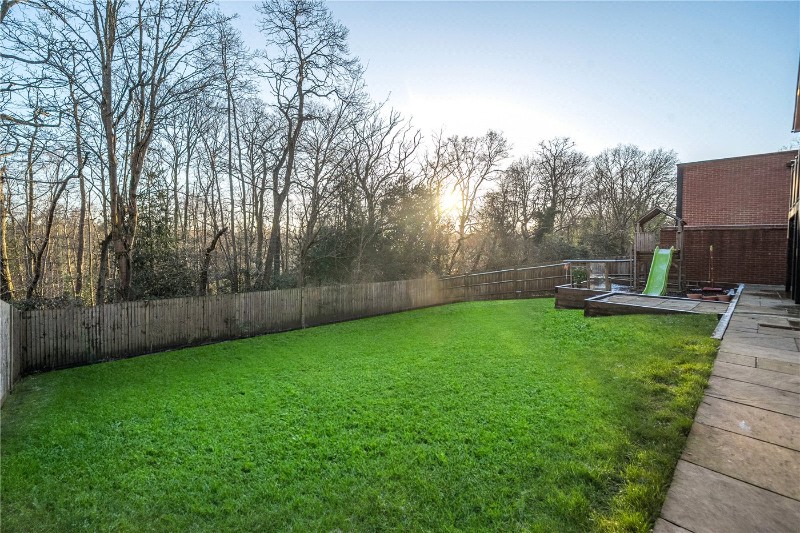 Potters Mews, Wrecclesham, Farnham, Surrey, GU10