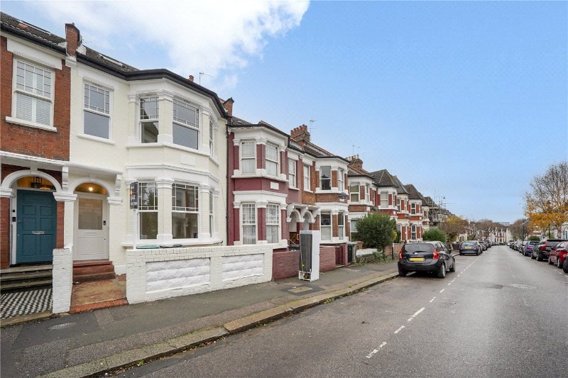 Rathcoole Avenue, London, N8