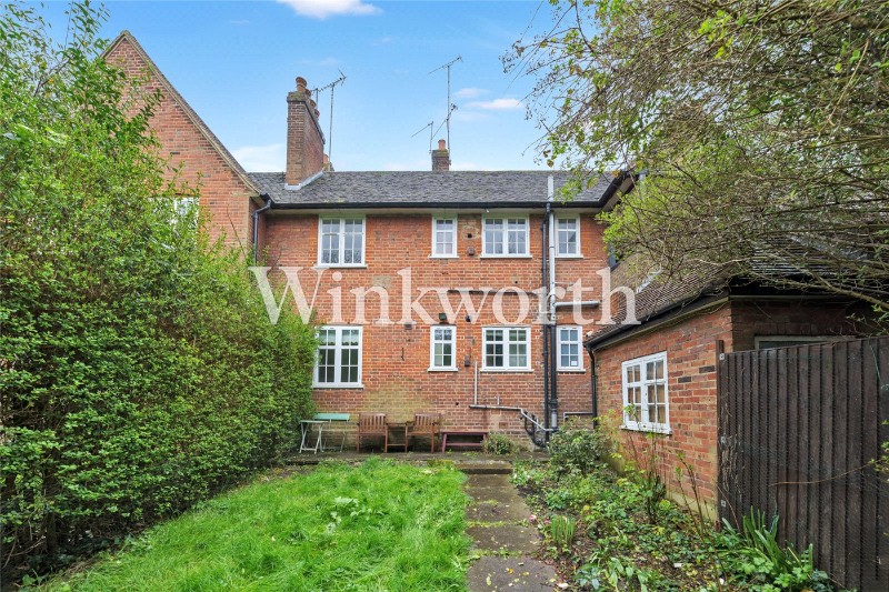 Addison Way, London, NW11