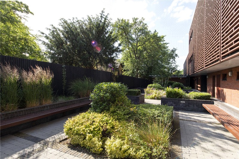 Mountearl Gardens, London, SW16