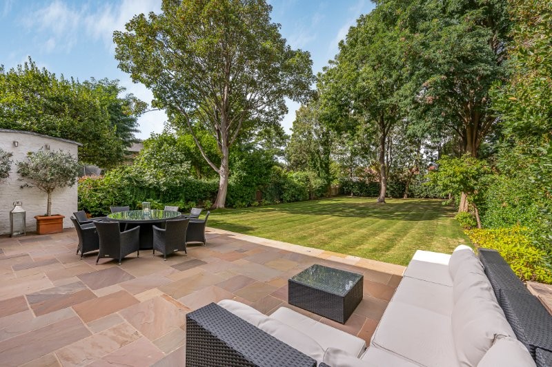 Castelnau, Barnes, London, SW13