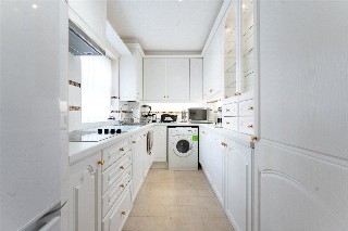 Great Well Drive, Romsey, Hampshire, SO51
