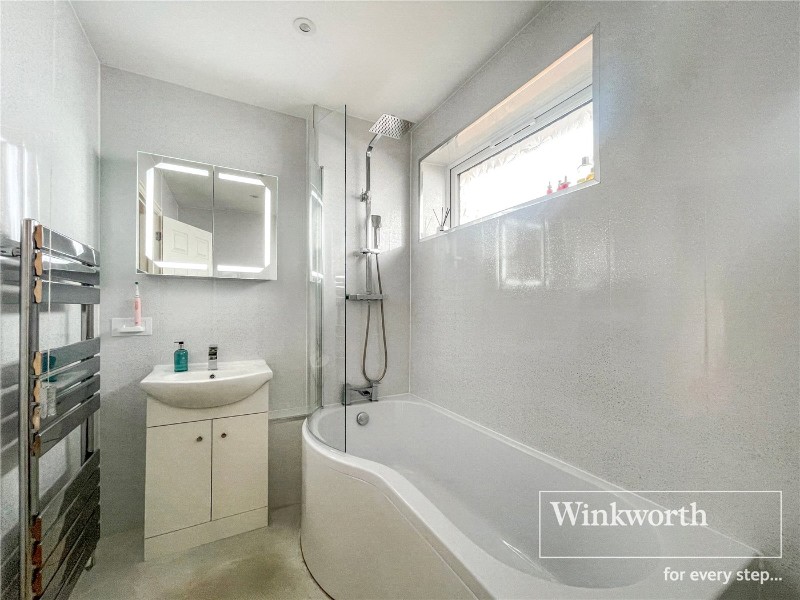 Bracken Road, Ferndown, BH22