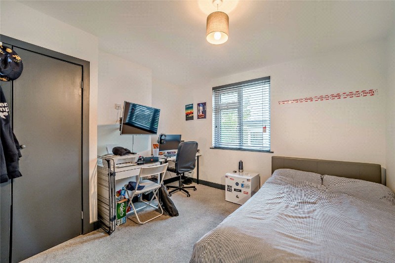 Fifth Avenue, Bristol, BS7