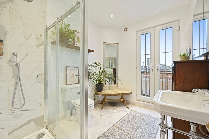 Thornfield Road, London, W12