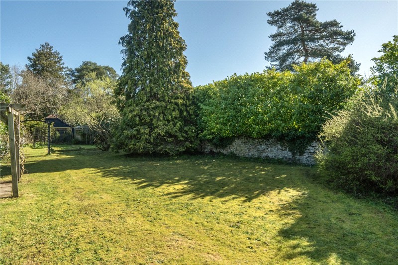 Tilford Road, Tilford, Farnham, Surrey, GU10