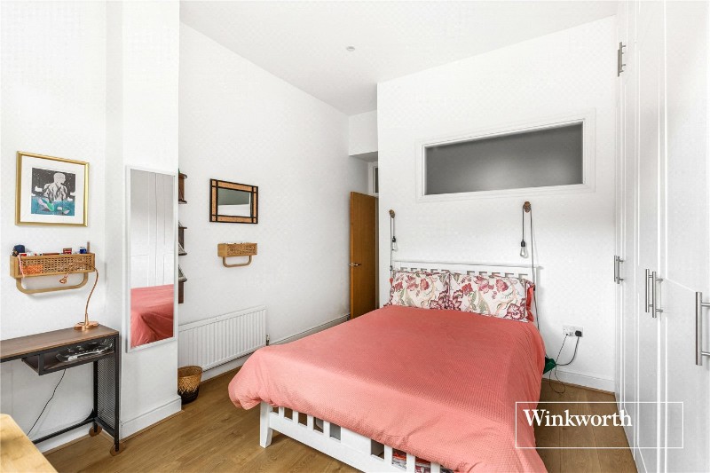 Etchingham Park Road, Finchley, London, N3