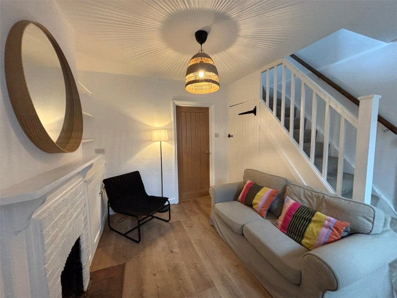 Victoria Road, Farnham, Surrey, GU9