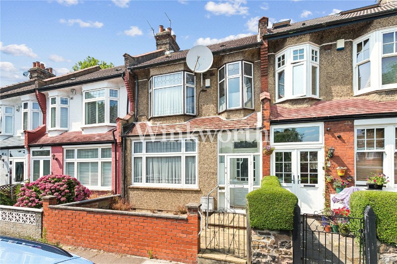 Chimes Avenue, London, N13