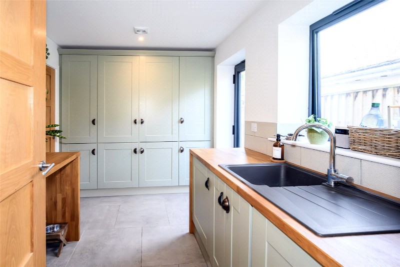 Hurstbourne Avenue, Highcliffe, Dorset, BH23