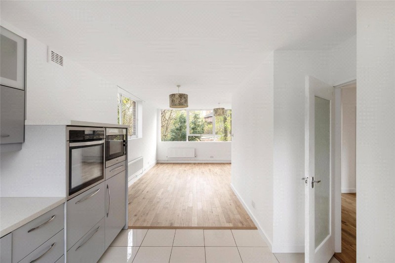 Auckland Road, London, SE19