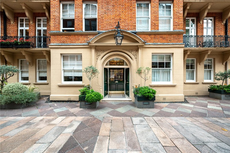 Cheyne Court, London, SW3