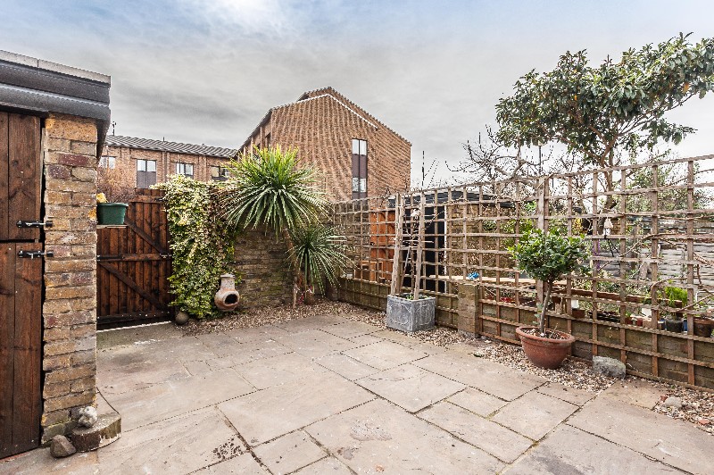 Ebbisham Drive, London, UK, SW8