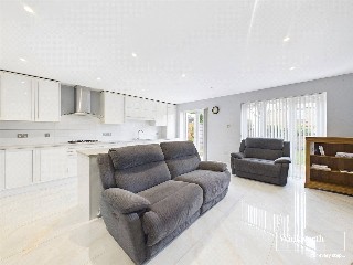 Hollyview Close, Hendon, London, NW4