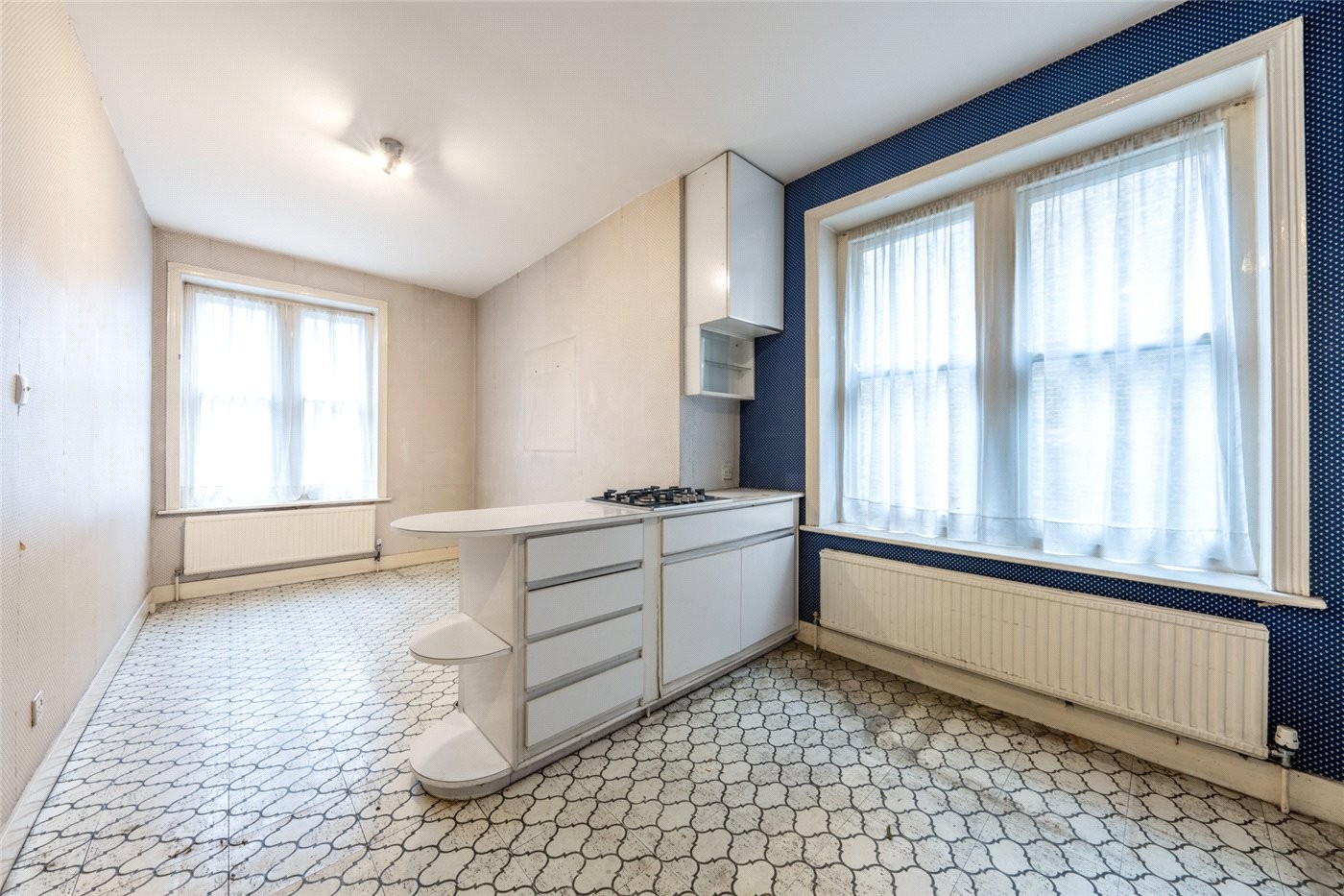 2 bedroom property for sale in Biddulph Mansions, Elgin Avenue, London