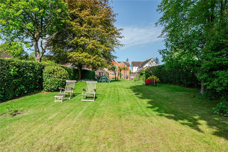 Lickfolds Road, Rowledge, Farnham, Surrey, GU10