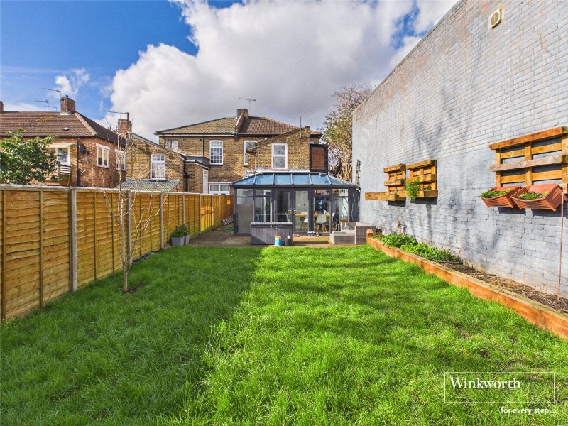 First Avenue, London, NW4