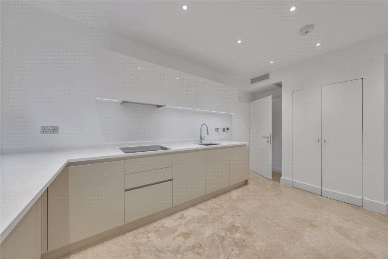 Berkeley Court, Marylebone Road, London, NW1
