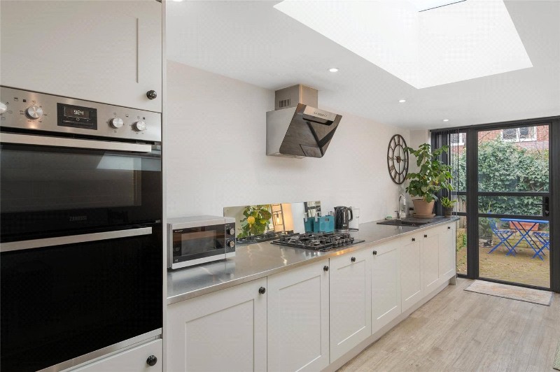 Carberry Road, London, SE19
