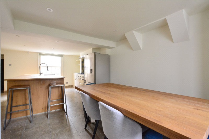 Lizban Street, London, SE3