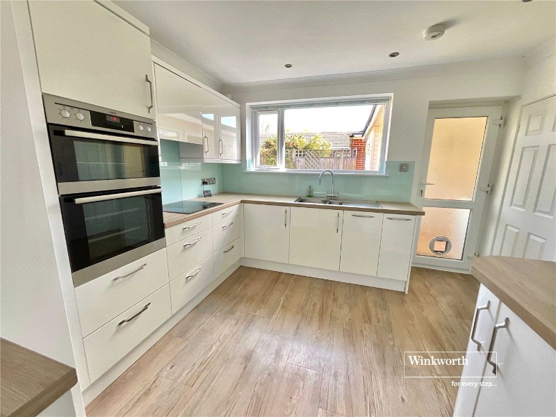 Pinewood Road, Highcliffe, Christchurch, Dorset, BH23