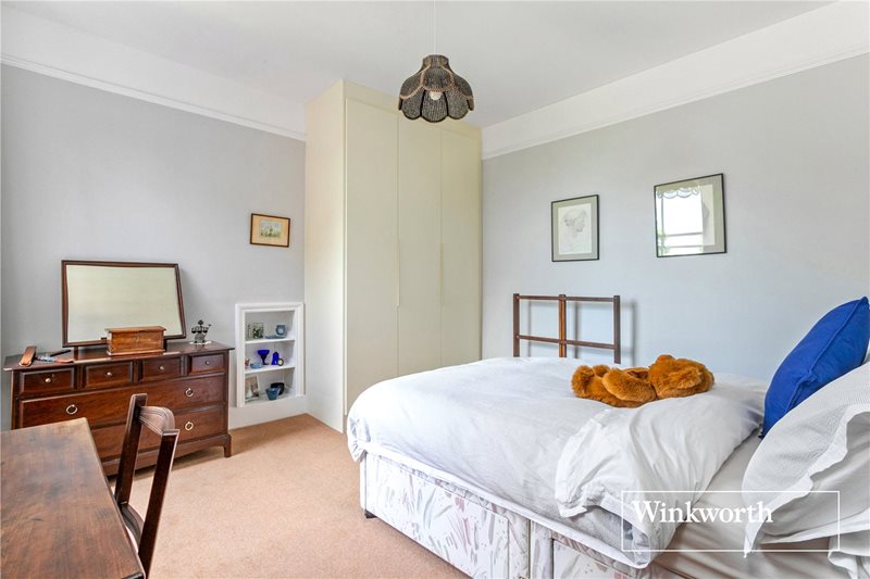Grove Avenue, Finchley, London, N3