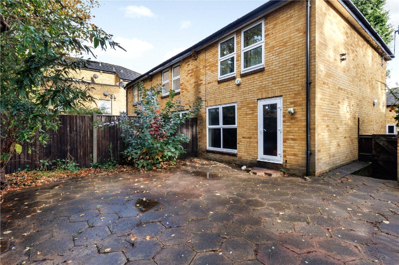 Holm Oak Close, London, SW15
