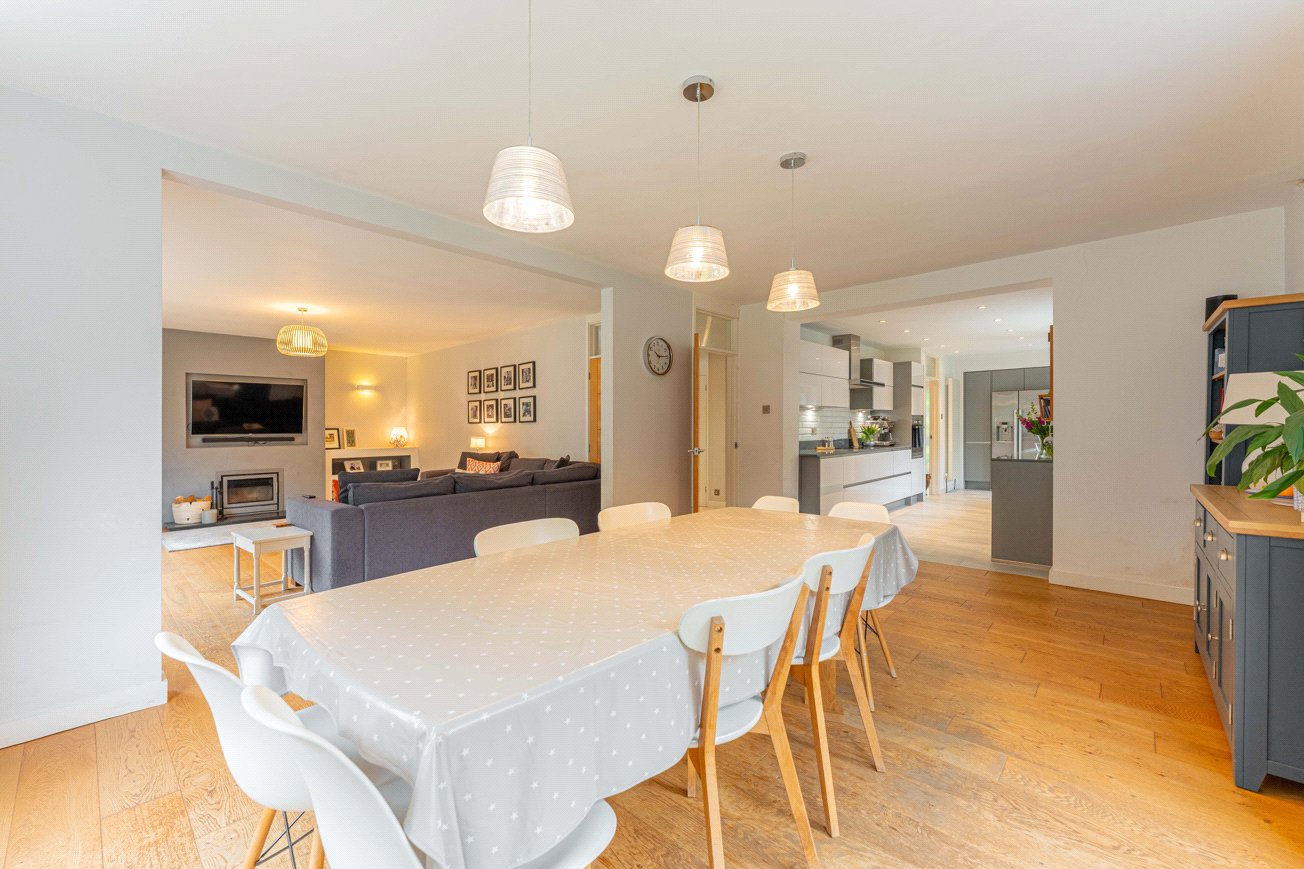 Dining To Kitchen Si