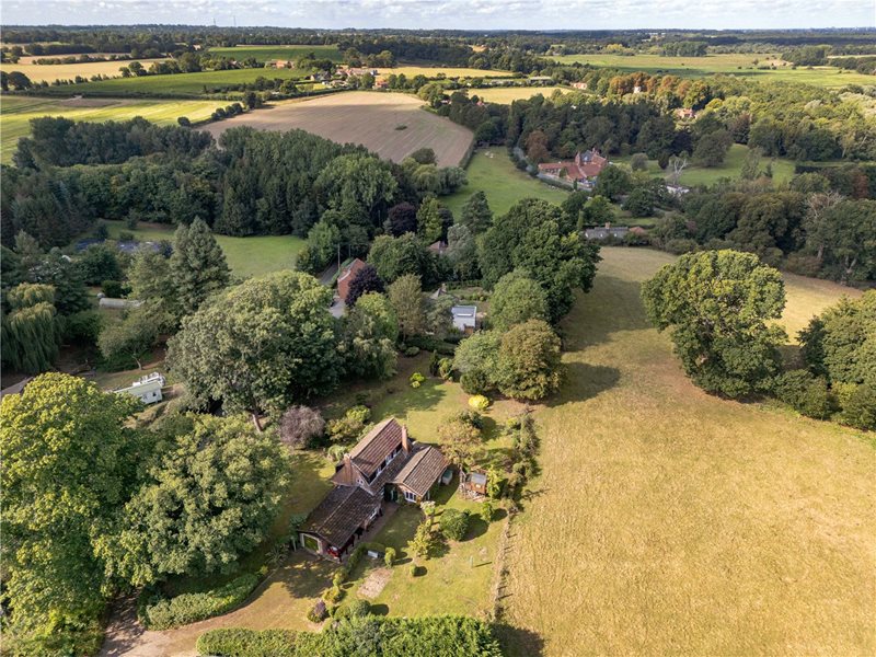Walnut Hill, Surlingham, Norwich, Norfolk, NR14