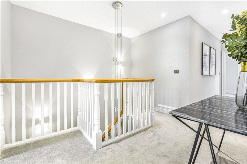 Beverley Road, Barnes, London, SW13