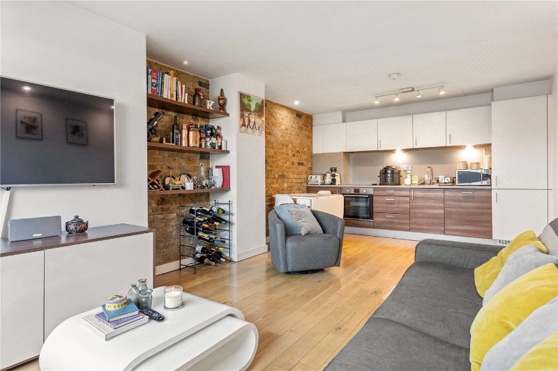 Lolesworth Close, London, E1