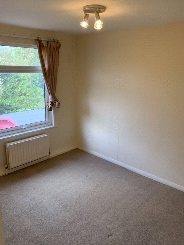 Arthur Close, Farnham, Surrey, GU9