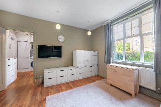 Holmefield Court, Belsize Grove, London, NW3