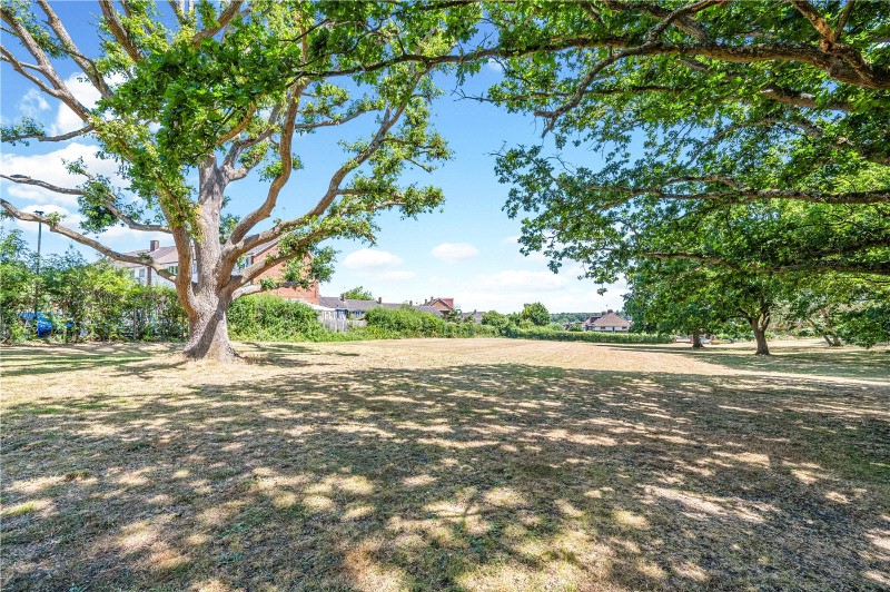Mead Way, Bromley, BR2