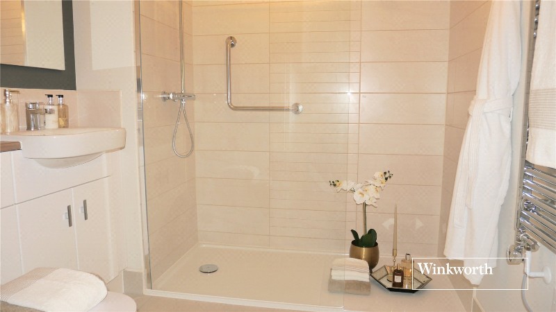 Westpole Avenue, Oakwood, EN4