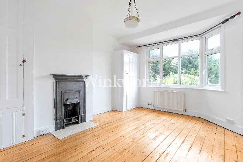 Doveridge Gardens, London, N13