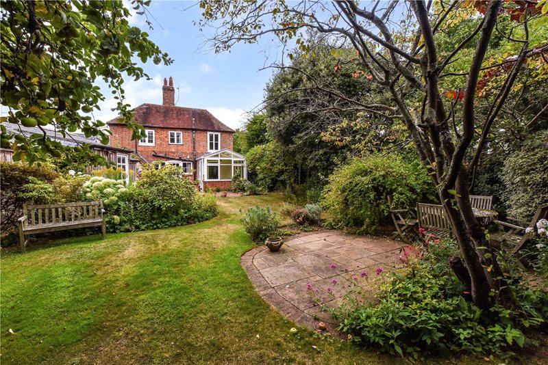 College Street, Petersfield, Hampshire, GU31