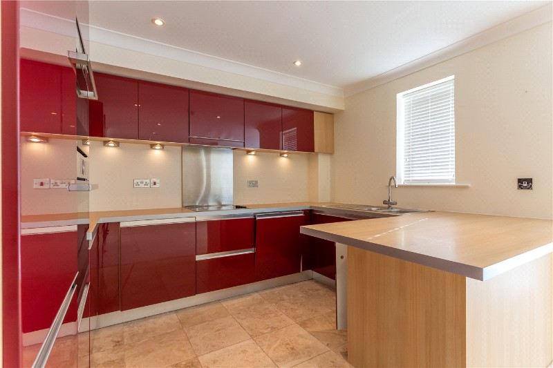 Lakeside Drive, Chobham, GU24