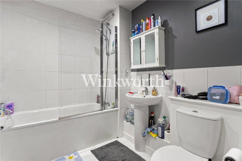 Leverton Close, London, N22