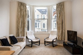 Sisters Avenue, London, SW11